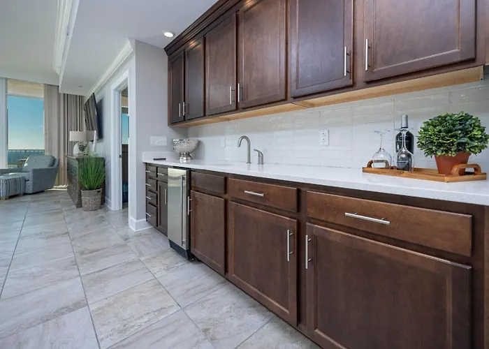 Phoenix Gulf Towers 804 Apartment